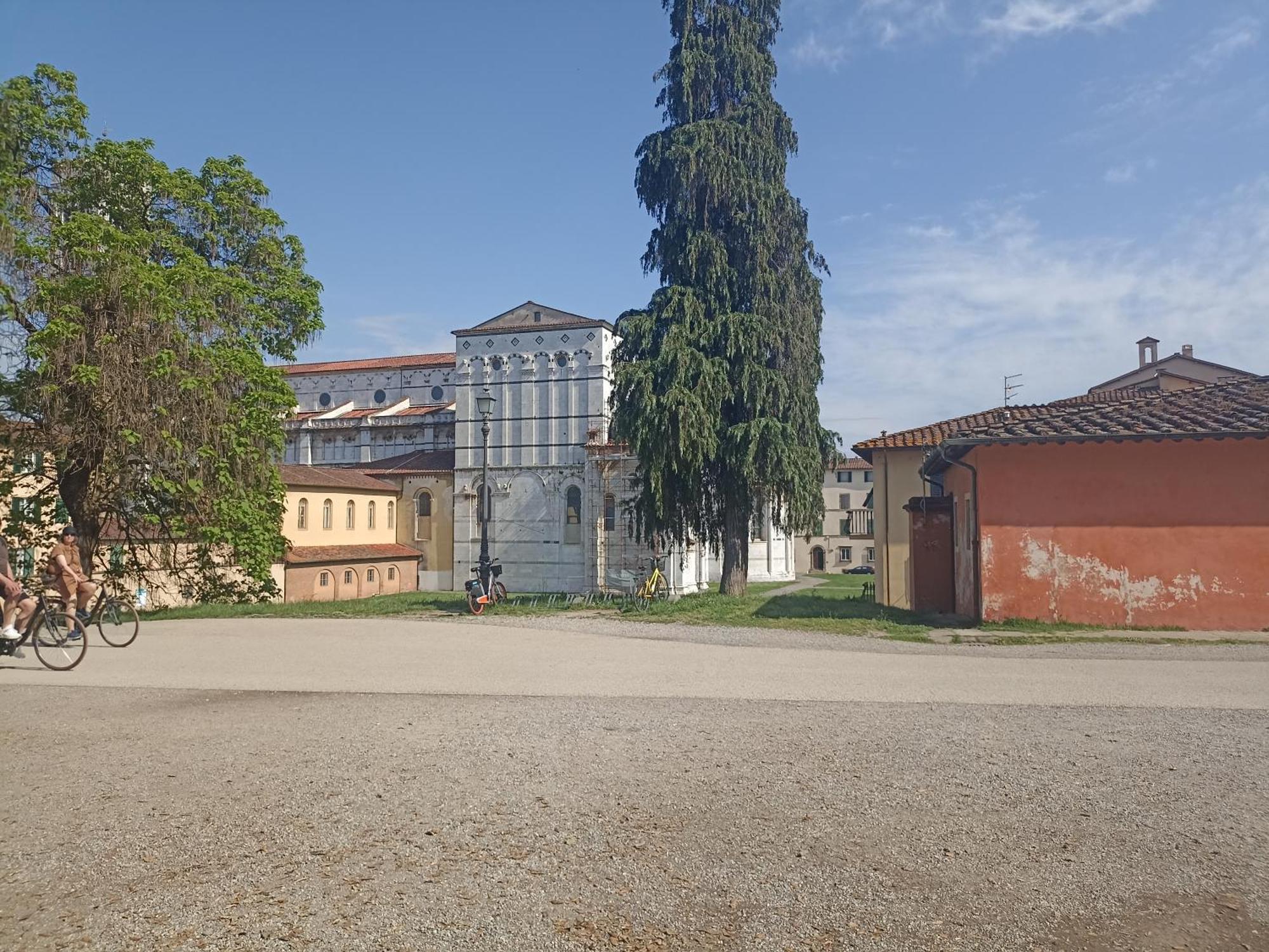 Gem In The City Center Of Lucca With Air Conditioning - Exclusive Ground Floor House Inside The Walls Close To Botanical Garden And Piazza San Martino Βίλα Εξωτερικό φωτογραφία